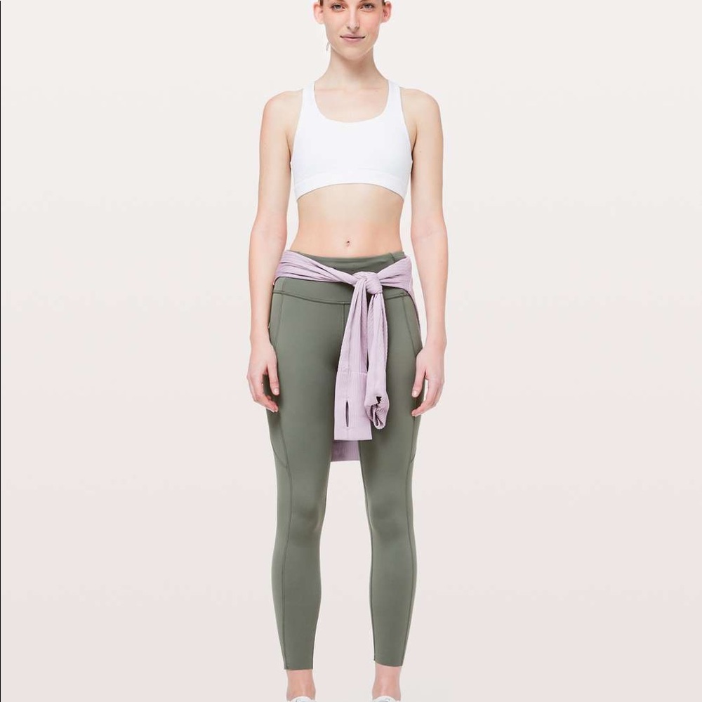 Lululemon Fast & Free Full Length Tight *Non-Reflective 28"
Grey Sage size 4 EUC